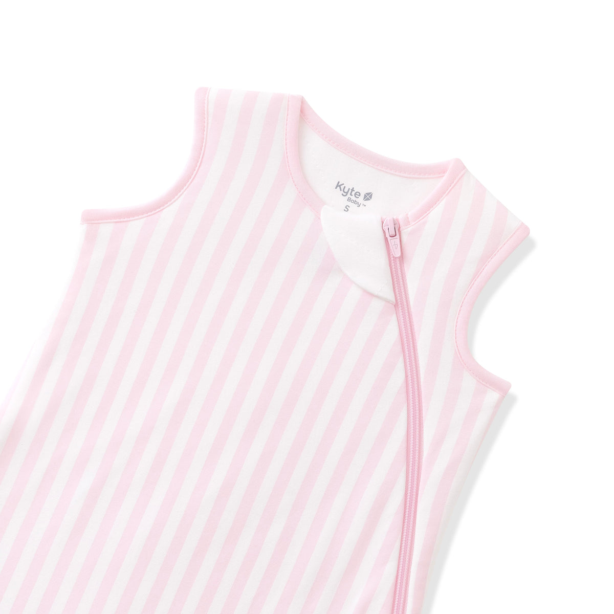 Close up of the zipper garage shown on the Sleep Bag in Small Sakura Stripe 1.0