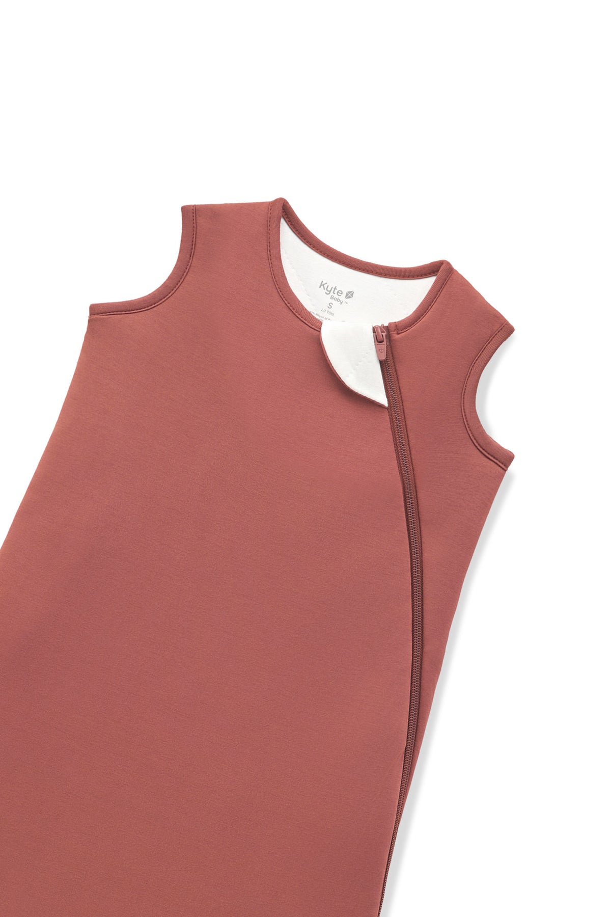 Sleep Bag in Ember 2.5 with a zipper garage on a white background