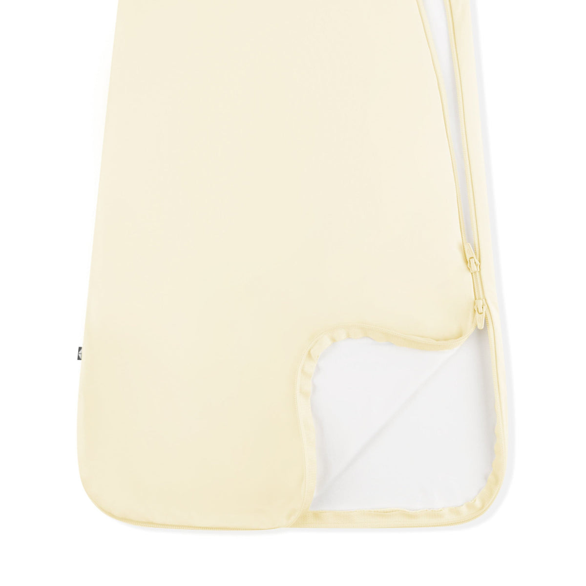 Double zipper shown on the Sleep Bag in Chamomile 0.5
