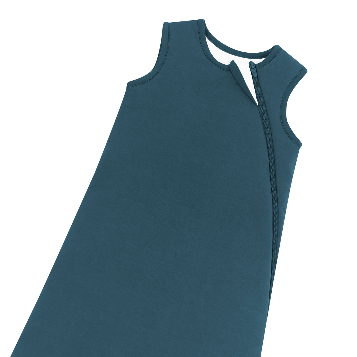 Zipper garage and top zipper shown on the Sleep Bag in Atlantic 2.5