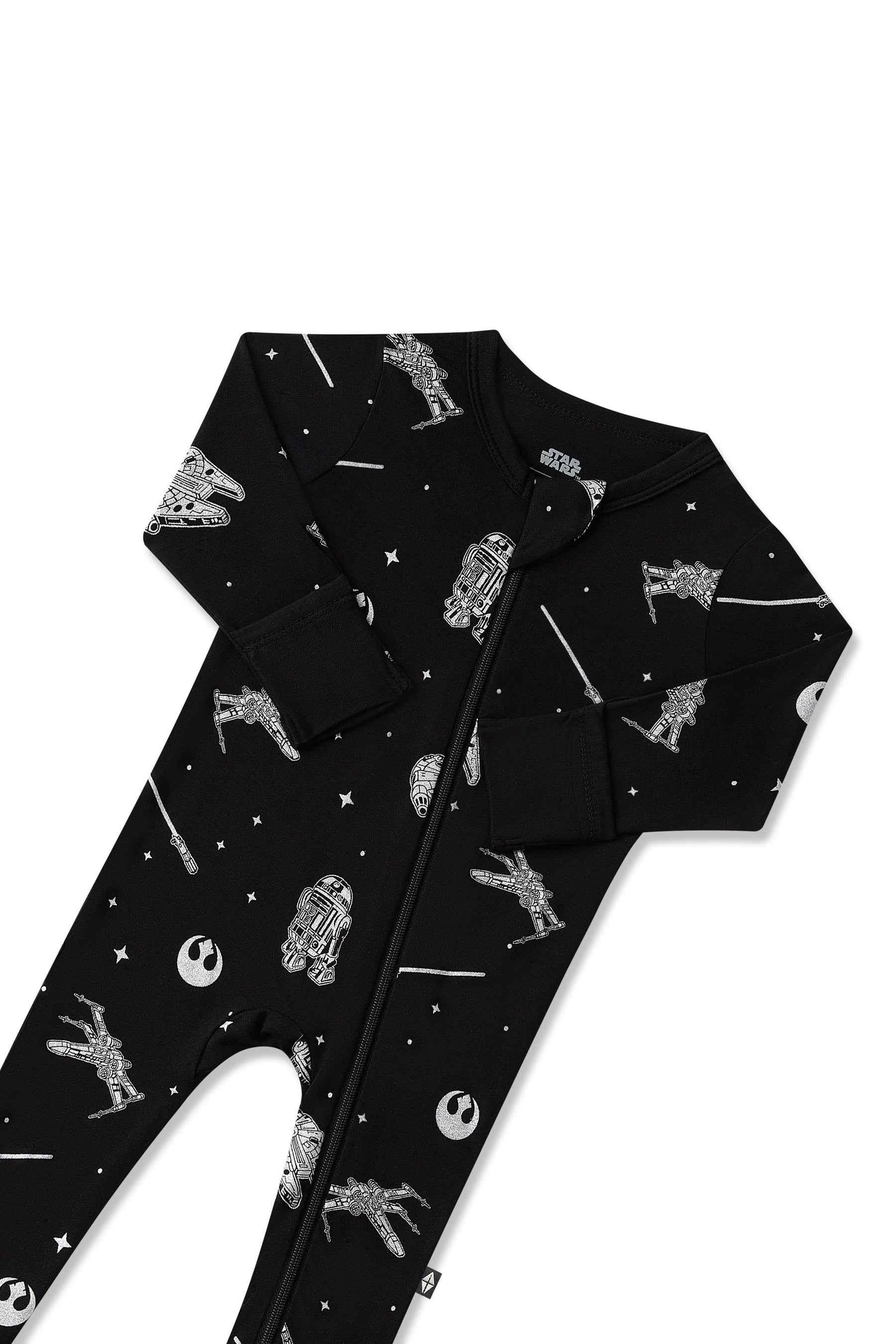 Close up of the zipper garage and fold over hand cuffs shown on the Zippered Footie in STAR WARS™