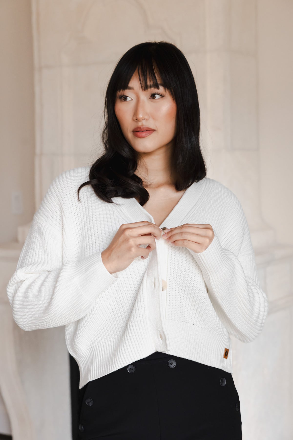 Chunky Knit Women's Cropped Cardigan in Cloud