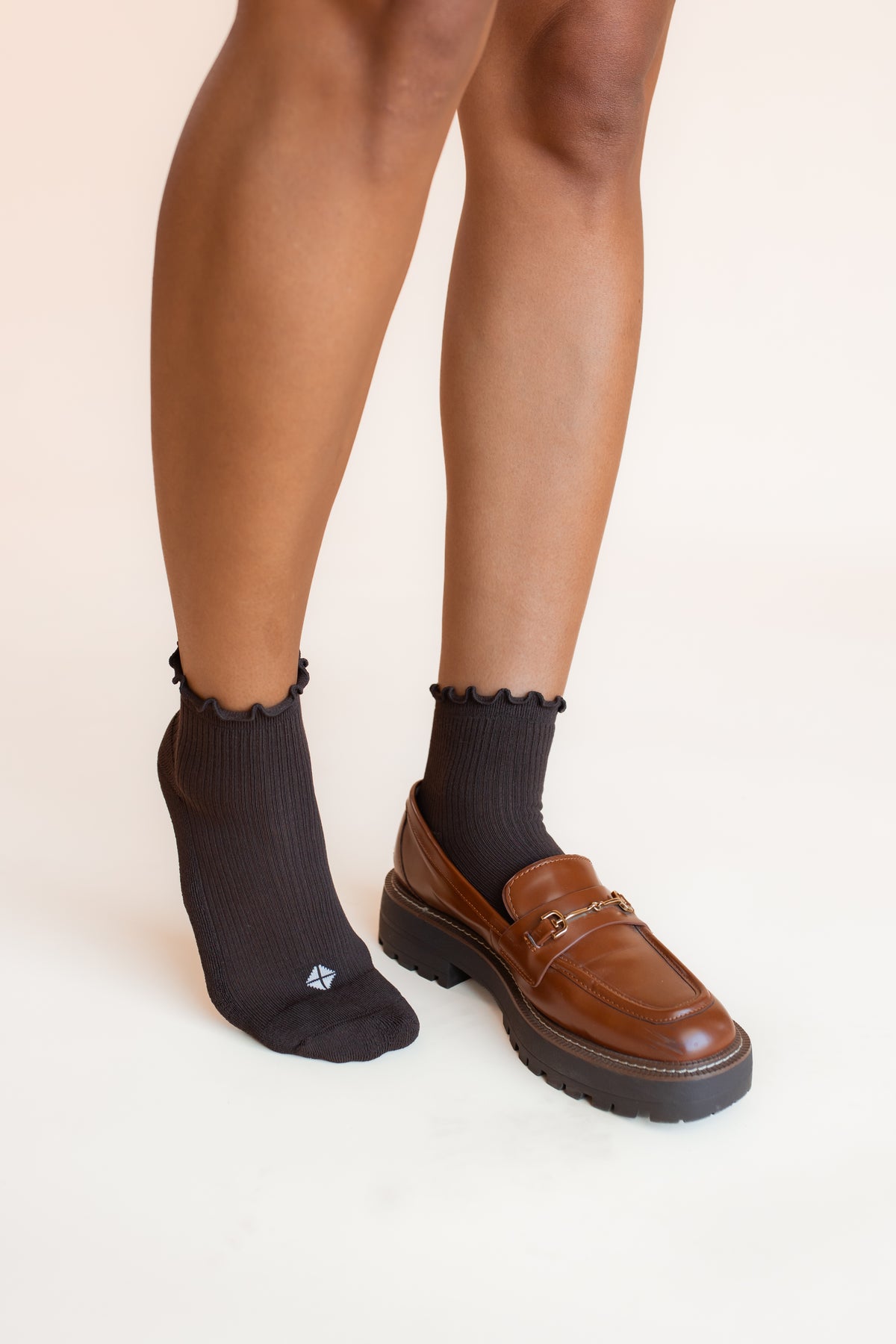 Women's Ruffle Socks in Espresso