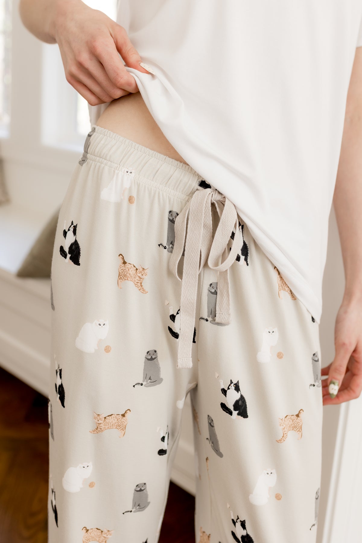 Close up of the elastic waistband shown on the Women's Lounge Pants in Fluffy Cat