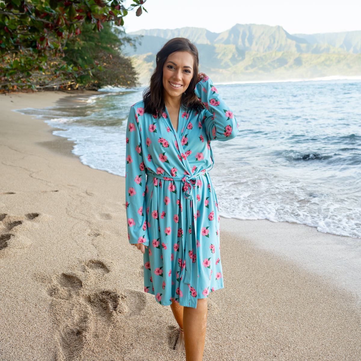 Woman wearing Bamboo Lounge Robe in Hibiscus