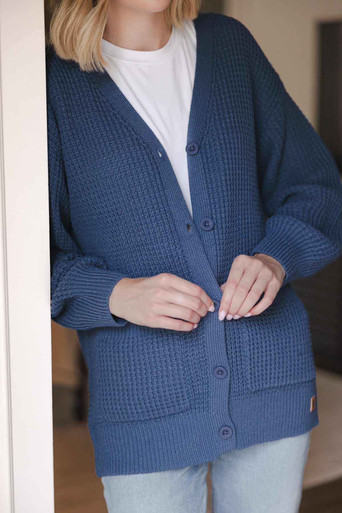 Chunky Knit Women's Waffle Cardigan In Oxford