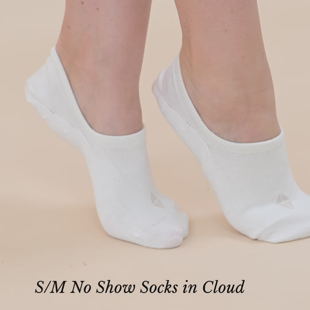 Video of Woman wearing Kyte Baby Women's No Show Socks in Cloud White