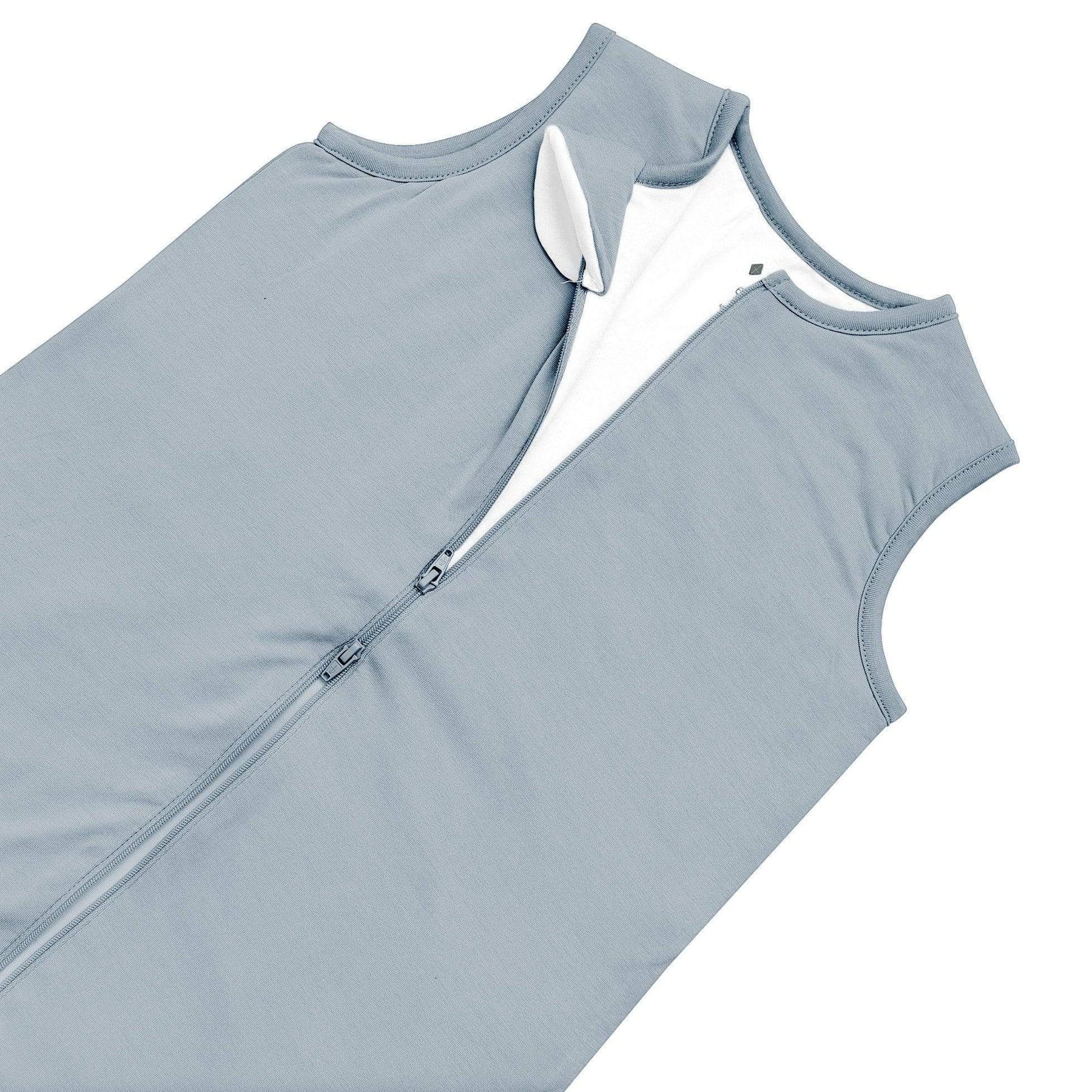 Unzipped dual zipper on Kyte Baby Sleep Bag Walker in Fog 1.0