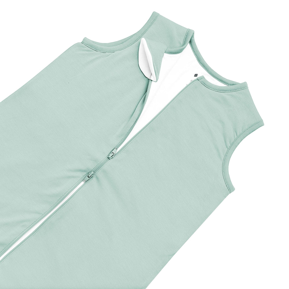 Close up of dual zipper on Kyte Baby Sleep Bag Walker in Sage 1.0